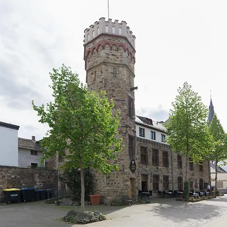 Szálloda Burg Adenbach 3*