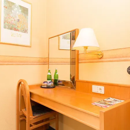 Szálloda Burg Adenbach 3*